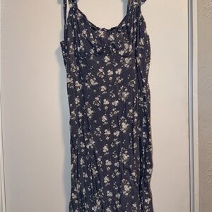 Hollister Gray Floral Midi Dress